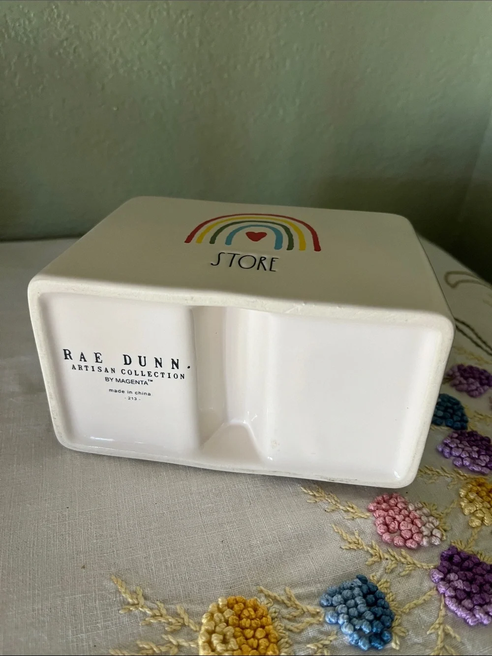 RAE DUNN Ceramic Rainbow Toothbrush Holder – Cream